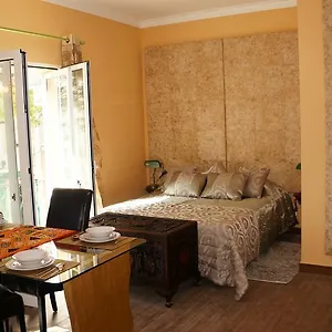 Appartement Center Studios, Lagos